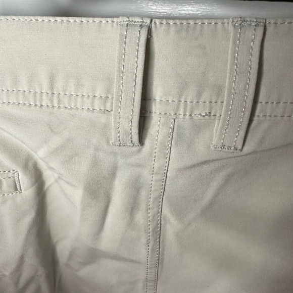 Huk Men's Performance Material Light Khaki Chino Fishing pants - Picture 3 of 8